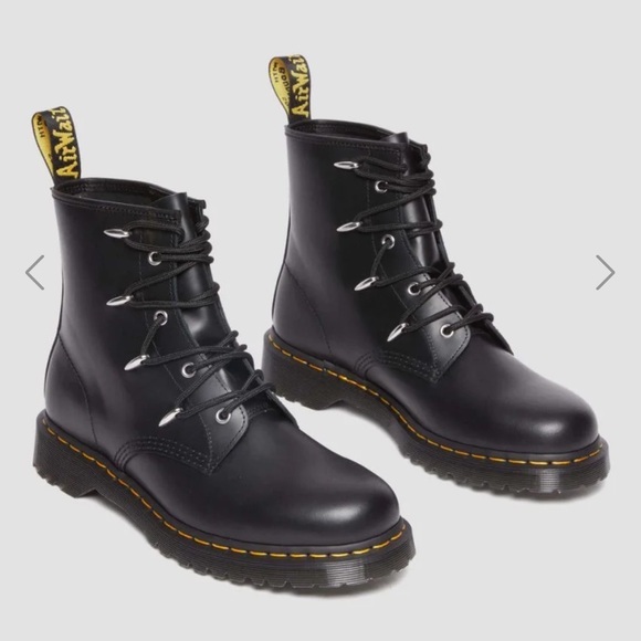 Dr. Martens Black 1460 Danuibo leather boots NWT woman’s size 6 -rare boot